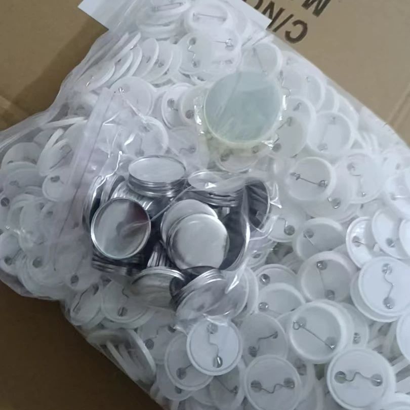 200 مجموعة من مواد صنع الشارات - مراجعة Button Badge Blank وسعره